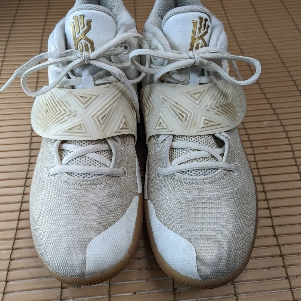 Nike Zoom Kyrie Flytrap3 Summit White Metallic Silver Copper Gold US men's sz 11